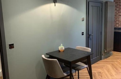 Hurstpierpoint House | Country Apartment