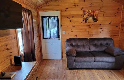 Cowanesque Cottage | Country Cabin Getaway