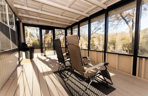 Belton Cabin | Country Cabin on the Creek in Belton with WiFi, AC