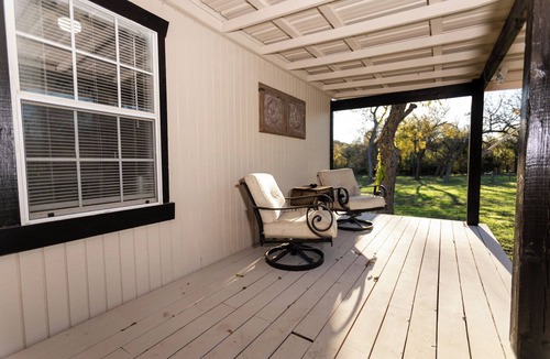 Belton Cabin | Country Cabin on the Creek in Belton with WiFi, AC
