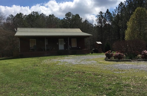 Collinsville Cabin | Country Cabin.We have cleaned the cabin top to bottom! Get out of the city!