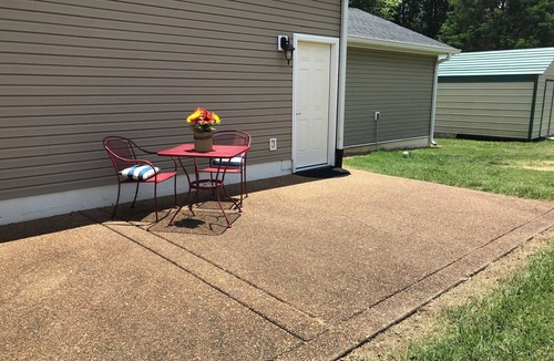 Mount Juliet Apartment | Country Charm, City Access, Private Entrance Suite!