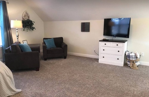 Mount Juliet Apartment | Country Charm, City Access, Private Entrance Suite!