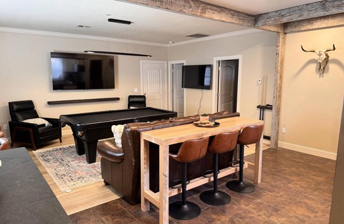 Payne County House | "Country Charm & Game Room Fun, Pool Table, Screens, & Xbox, Close to Stilly!"