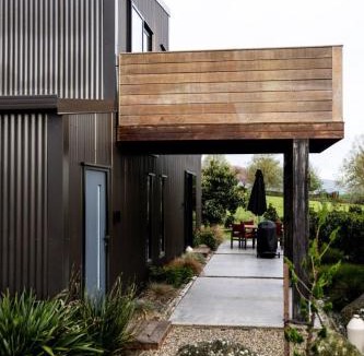 Wharepapa South Apartment | Country Charm with Mountain views