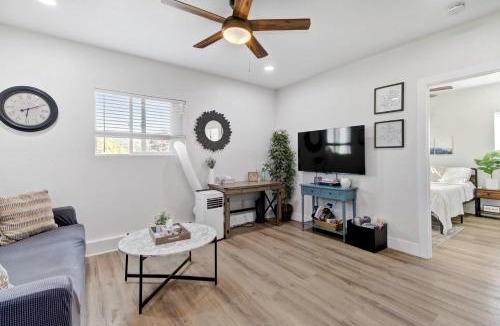Loomis House | Country Charmer Single Story Cottage Pet Friendly