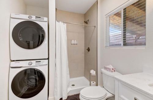 Loomis House | Country Charmer Single Story Cottage Pet Friendly