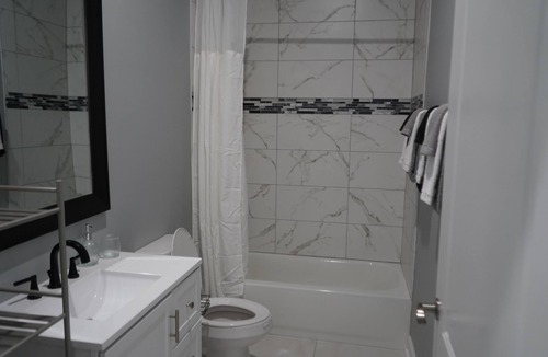 Brickeys House | Country Chic 3-bedroom house in peaceful Colt with all the amenities of home