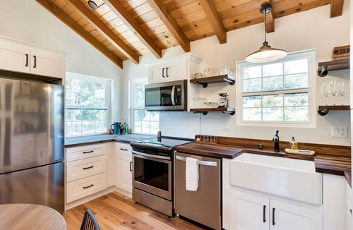 Arroyo Grande Apartment | Country Chic Apartment on 5 Acres