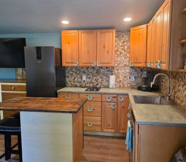 Athens Ski Chalet | country chic cottage