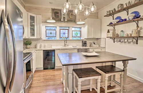 Cotter House | Country-Chic Cotter Home w/Outdoor Living Space!