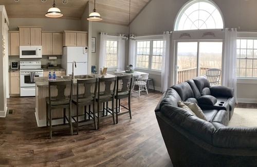 New Castle House | Country Chic Loft Apartment