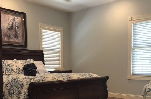 Jackson House | Country Club 439