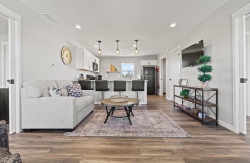 Washington County House | Country Club Cottages - 1701