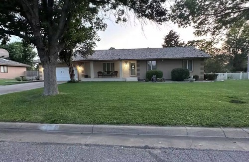 Dodge City House | Country Club Hideaway