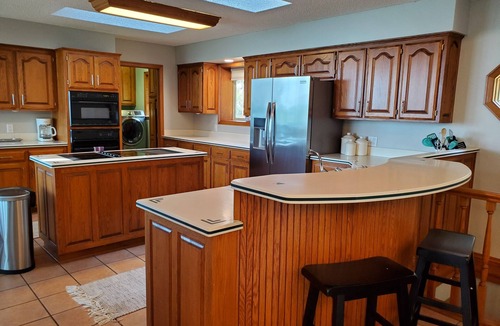 Lost Bridge Village House | Country Club- NEW! BIG GAME ROOM AND AMAZING! LAKE VEIWS