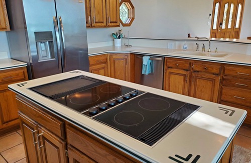 Lost Bridge Village House | Country Club- NEW! BIG GAME ROOM AND AMAZING! LAKE VEIWS