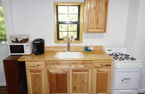 Round Top Apartment | Country Comfort Apartment 8 miles from Round Top