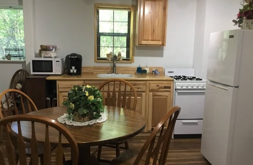 Round Top Apartment | Country Comfort Apartment 8 miles from Round Top