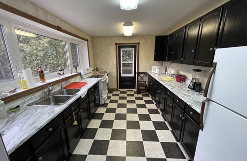 Grey Highlands House | Country Comfort with 8 Acre Private Garden