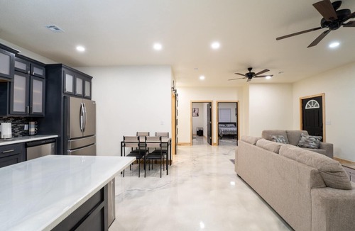 Crestline House | Country Condon 2-bedroom with AC in Carl Junction