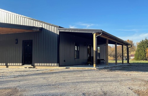 Crestline House | Country Condon 2-bedroom with AC in Carl Junction
