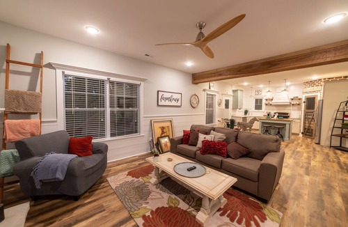 Keene House | Country Cottage, 1 mile from Keeneland