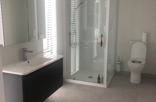 Pukemoremore Cottage | Country Cottage Centrally Located