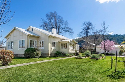 Mittagong House | Country Cottage Charm