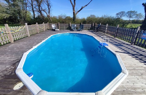 Mael-Pestivien House | Country Cottage With Heated Pool