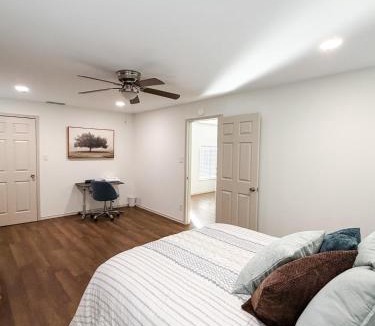 Knox City House | Country Cottage - Fully Remodeled