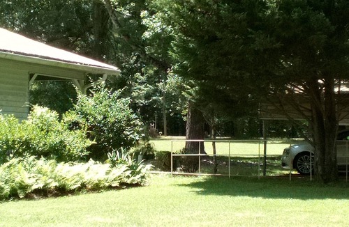 Roxie House | Country cottage in fantastic Natchez with WiFi, AC