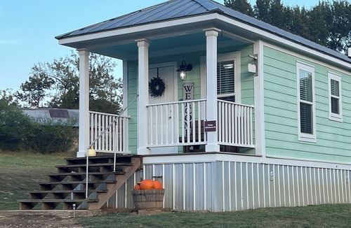 Batesville Cottage | Country Cottage