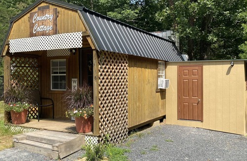 Red House Cottage | Country Cottage