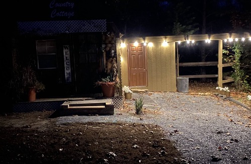 Red House Cottage | Country Cottage