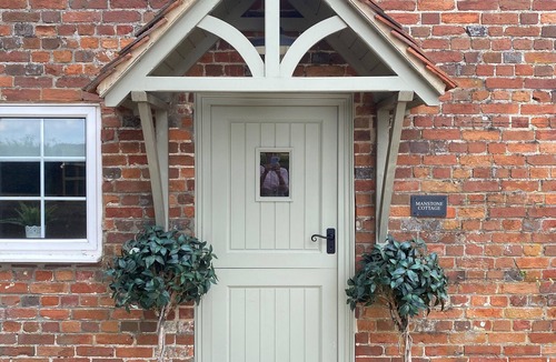 Yattendon Cottage | Country cottage with beautiful views