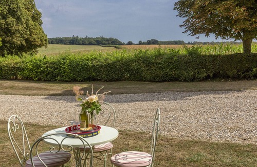 Yattendon Cottage | Country cottage with beautiful views