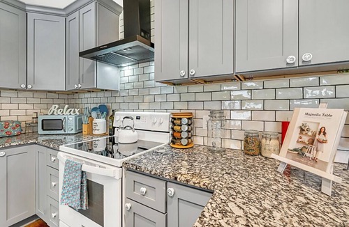 Waco House | Country Cutie at Magnolia - Family & Pet Friendly, QR Code Walk-Thru Tour!