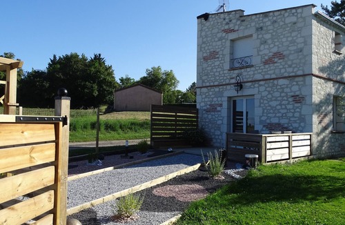 Moncaut Apartment | Country dovecote