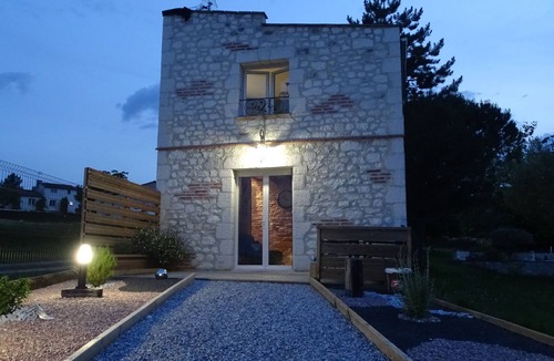 Moncaut Apartment | Country dovecote