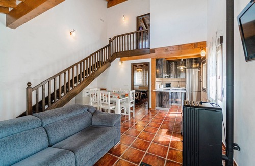 Espeja de San Marcelino House | Country House 'Dehesa de Santa Ursula 3' with Garden and Balcony