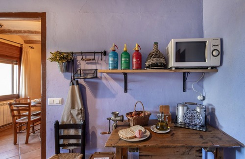 Sant Jaume dels Domenys House | Country House 'Cal Cabrer' with Mountain View, Private Pool and Wi-Fi