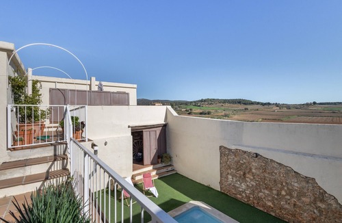 Sant Jaume dels Domenys House | Country House 'Cal Cabrer' with Mountain View, Private Pool and Wi-Fi