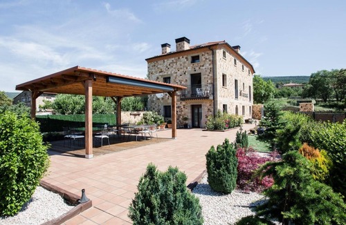 Santervas de la Sierra House | Country House 'Pico De Los Haces' with Mountain View, Private Terrace and Wi-Fi