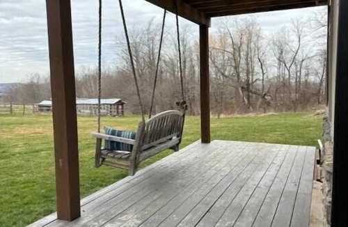 Norval House | Country Escape by the City