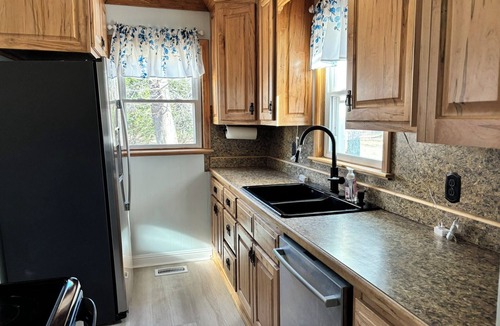 Roxboro House | Country Escape Near Hyco Lake & VIR—Pool, Trail, Fun for All