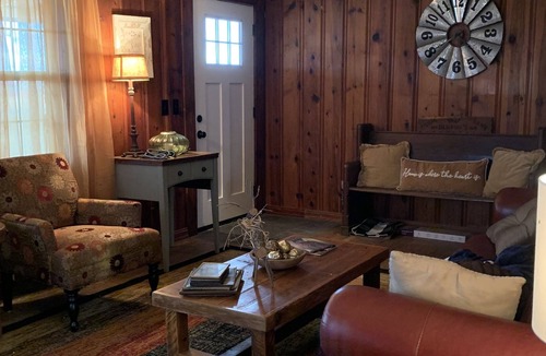 Gordonville House | Country farm house