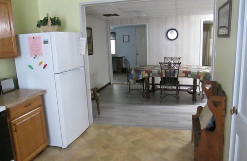 Elizabethton House | Country Farmhouse, Visit Family, Bristol Casino, Hiking/Biking, Relocating here