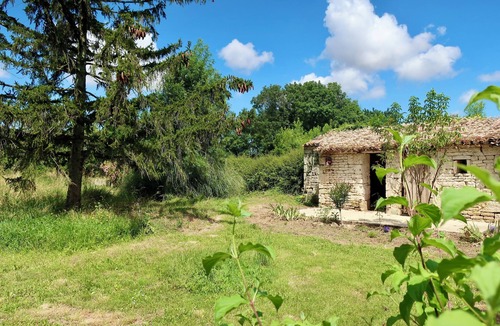 Saint-Saturnin-du-Bois House | Country house in the heart of nature. Pets welcome, ideal for families!