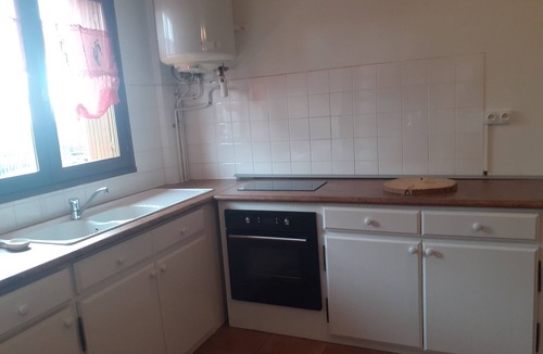 Saint-Victor-et-Melvieu Condo | Country gite in southern Aveyron